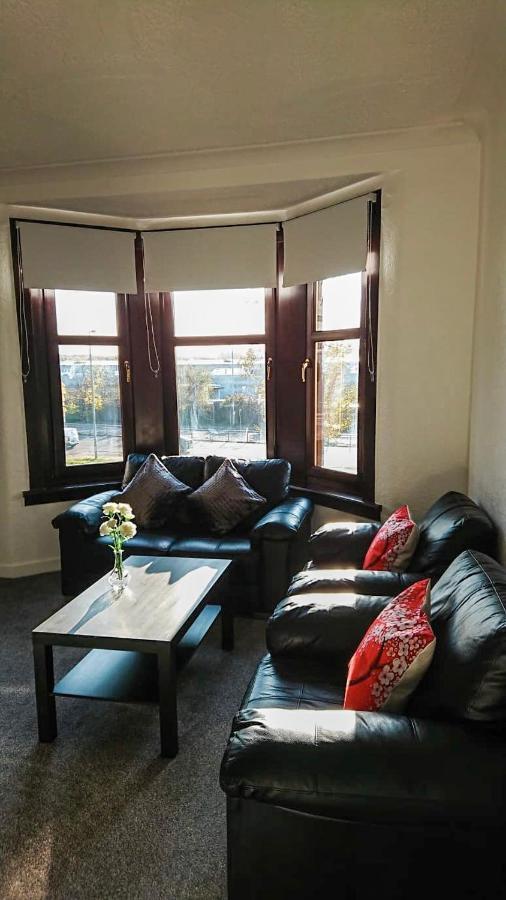 Carnock Road Apartment - Silverburn Shopping Centre Glasgow Exteriér fotografie
