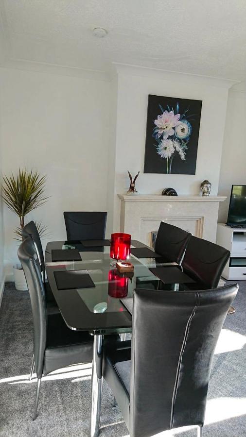 Carnock Road Apartment - Silverburn Shopping Centre Glasgow Exteriér fotografie